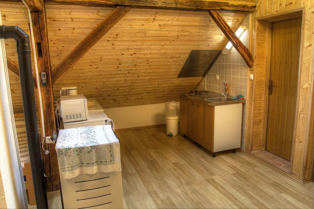 Apartman Anka Ratkovica ภายนอก รูปภาพ