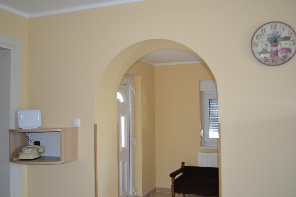 Apartman Anka Ratkovica ภายนอก รูปภาพ